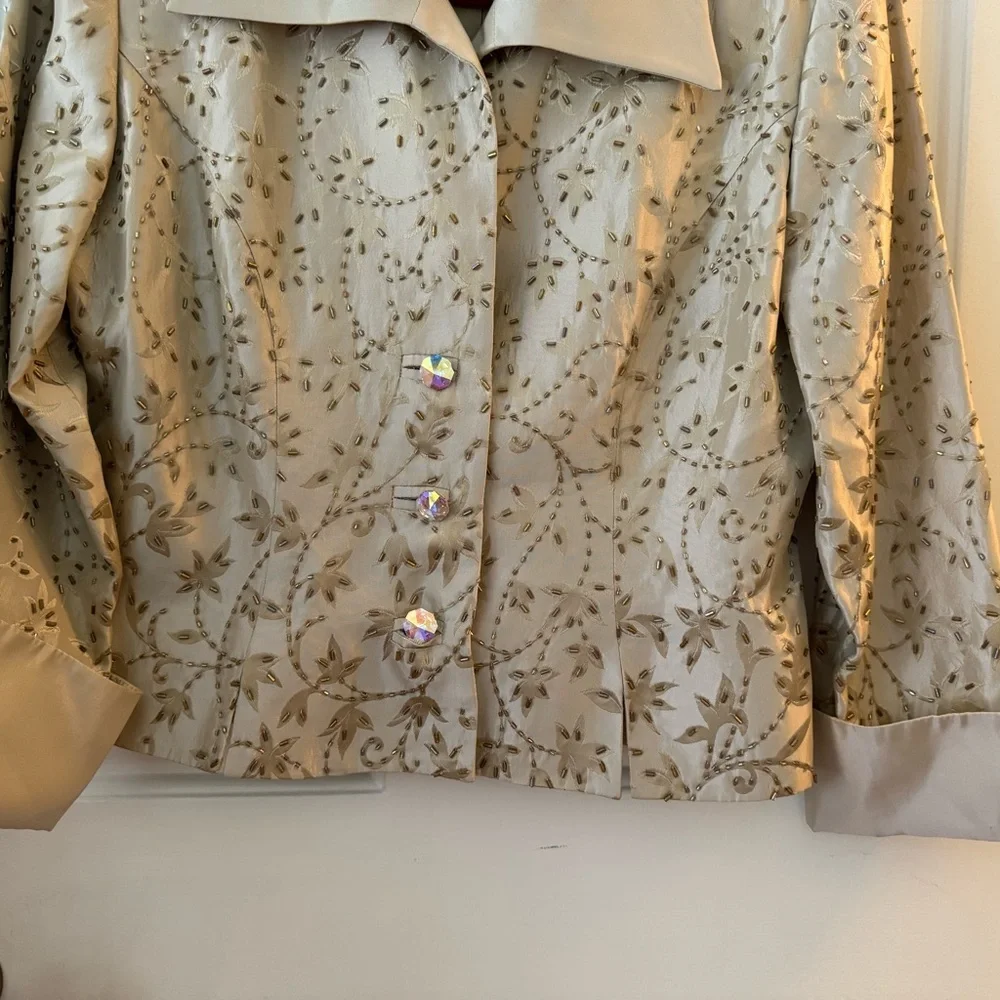 JS Collections  8P Gold Beaded Jacket! Button down , fitted ! High end l… - Picture 8 of 14